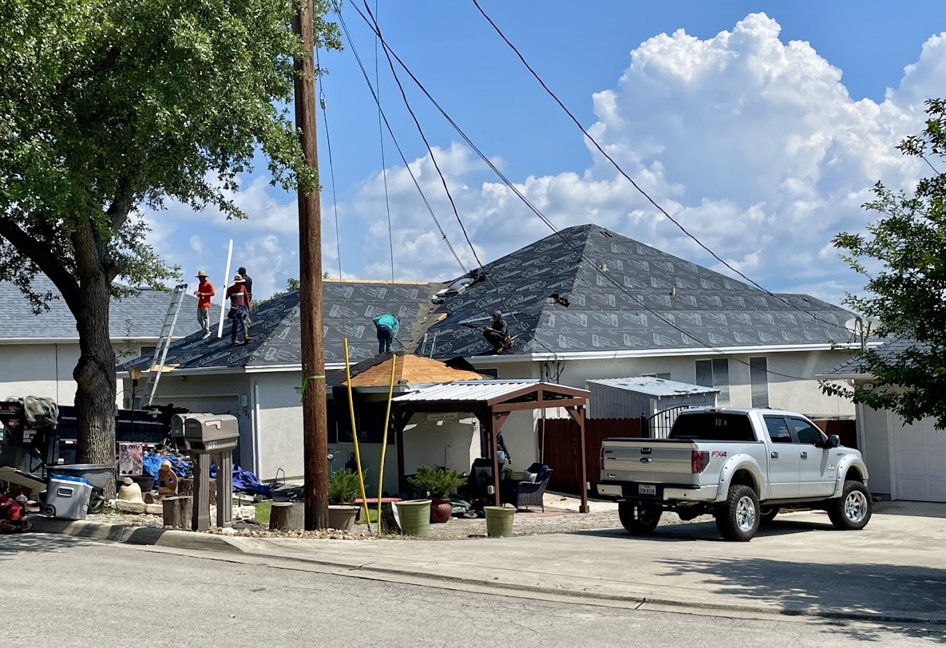 do i contact insurance first or contact a roofing company